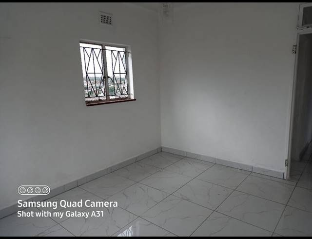 1 BEDROOM APARTMENT FOR SALE IN OVERPORT